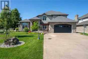 40 BARTOK Crescent, Port Colborne, Ontario L3K6B5, 3 Bedrooms Bedrooms, ,4 BathroomsBathrooms,All Houses,For Sale,BARTOK,40647812