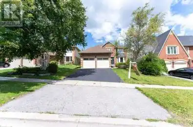 452 Drive Newmarket (Glenway Estates) Ontario L3X1C1