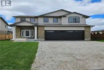 4705 LEE Avenue, Niagara Falls (213 - Ascot), Ontario L2H1M7, 3 Bedrooms Bedrooms, ,3 BathroomsBathrooms,All Houses,For Sale,LEE,X9413801