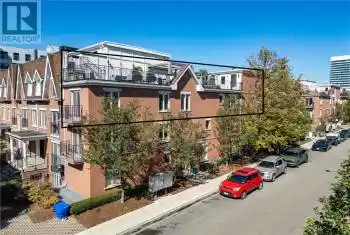 12 LAIDLAW Street Unit# 833C, Toronto, Ontario M6K1X2, 3 Bedrooms Bedrooms, ,2 BathroomsBathrooms,Condo,For Sale,LAIDLAW,40642453