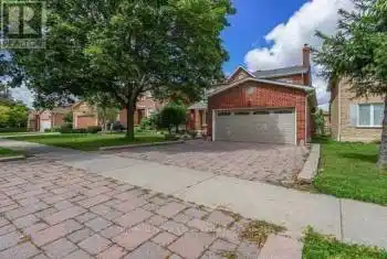 1575 Sir Monty's Drive, Mississauga (East Credit), Ontario L5N4P1, 4 Bedrooms Bedrooms, ,3 BathroomsBathrooms,All Houses,For Rent,Sir Monty's,W9353365