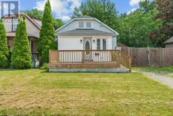 158 CROWLAND Avenue, Welland, Ontario L3B1X3, 3 Bedrooms Bedrooms, ,1 BathroomBathrooms,All Houses,For Sale,CROWLAND,XH4206938