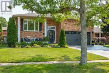 15 STONEYBROOK Crescent, Welland, Ontario L3C6Z3, 4 Bedrooms Bedrooms, ,2 BathroomsBathrooms,All Houses,For Sale,STONEYBROOK,XH4206934