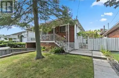 178 Drive Hamilton Ontario L9C5T9