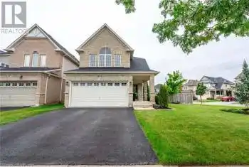 2935 BERWICK Drive, Burlington, Ontario L7M0B2, 3 Bedrooms Bedrooms, ,3 BathroomsBathrooms,All Houses,For Sale,BERWICK,XH4203460