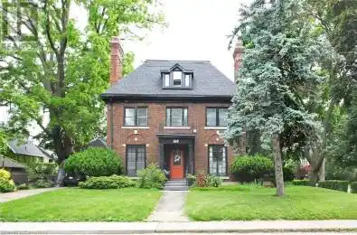 169 Avenue Hamilton Ontario L8M1V7