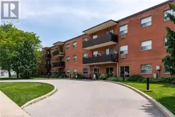 485 THOROLD Road Unit# 211, Welland, Ontario L3C3X1, 2 Bedrooms Bedrooms, ,1 BathroomBathrooms,Condo,For Sale,THOROLD,XH4197783