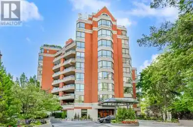 33 Avenue Unit 203 Toronto (Rosedale-Moore Park) Ontario M4T1E2