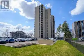 301 FRANCES Avenue Unit# 1104, Hamilton, Ontario L8E3W6, 3 Bedrooms Bedrooms, ,2 BathroomsBathrooms,Condo,For Sale,FRANCES,XH4199841