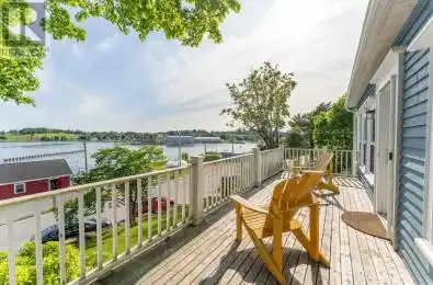 44 Montague Street Lunenburg Nova Scotia B0J2C0