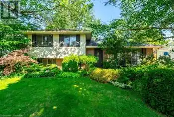 5203 Mulberry Drive, Burlington, Ontario L7L3P6, 3 Bedrooms Bedrooms, ,2 BathroomsBathrooms,All Houses,For Sale,Mulberry,XH4201734