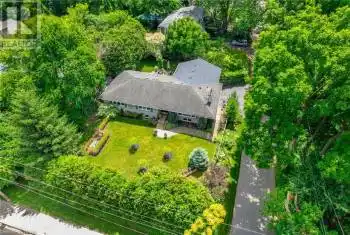 4306 Lakeshore Road, Burlington, Ontario L7L1A8, 5 Bedrooms Bedrooms, ,3 BathroomsBathrooms,All Houses,For Sale,Lakeshore,XH4202105