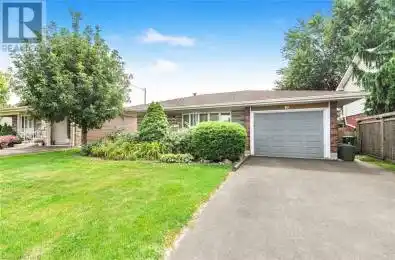 14 CALVERT Avenue Hamilton Ontario L8G2K4