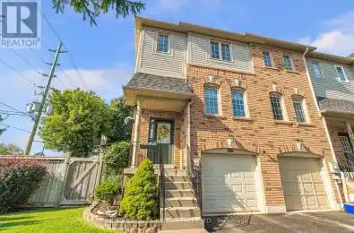 61 Way Whitby (Downtown Whitby) Ontario L1N9M7