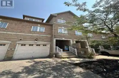 558 Circle Mississauga (Hurontario) Ontario L4Z0B1