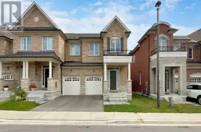 11 Lane Richmond Hill (Oak Ridges Lake Wilcox) Ontario L4E0E7