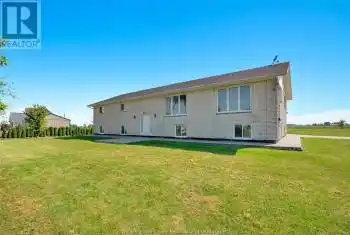 854 TOWNLINE Road, Kingsville, Ontario N0R1R0, 5 Bedrooms Bedrooms, ,3 BathroomsBathrooms,All Houses,For Sale,TOWNLINE,24021511