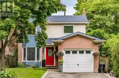 4 KNOLLWOOD Court Dundas Ontario L9H7A4