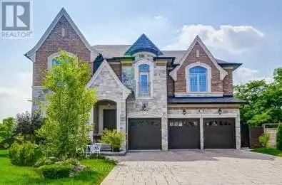 10 Court Vaughan (Kleinburg) Ontario L4H4G6