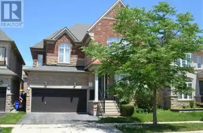 3117 Crescent Oakville Ontario L6M0S8