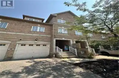 558 Circle Peel Ontario L4Z0B1