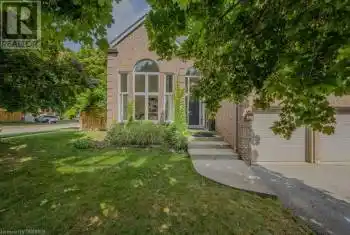 1185 LANSDOWN Drive, Oakville, Ontario L6J7N6, 5 Bedrooms Bedrooms, ,All Houses,For Sale,LANSDOWN,40650205