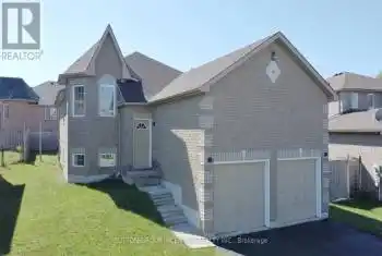 4 Shalom Way, Barrie, Ontario L4N 5X3, 2 Bedrooms Bedrooms, 8 Rooms Rooms,3 BathroomsBathrooms,All Houses,Sold,Shalom,S9359459