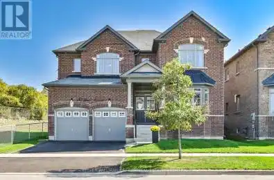 35 Avenue Clarington (Newcastle) Ontario L1B0K8