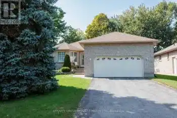 16 Hillview Drive, Kawartha Lakes (Bobcaygeon), Ontario K0M1A0, 3 Bedrooms Bedrooms, ,2 BathroomsBathrooms,All Houses,For Sale,Hillview,X9361465