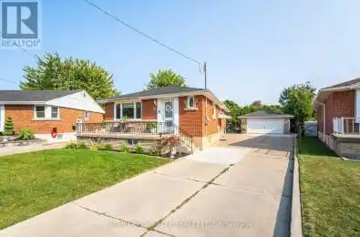 79 CASTLEFIELD Drive Hamilton (Hampton Heights) Ontario L8T3R1