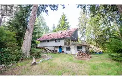 7976 WILDWOOD Road Unit# 7972 Halfmoon Bay British Columbia V7Z1C8