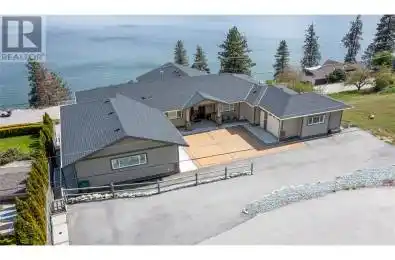 6372 Topham Place Peachland British Columbia V0H1X7