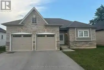 392 Brady Crt, Fort Erie, Ontario L2A 0E2, 2 Bedrooms Bedrooms, 5 Rooms Rooms,2 BathroomsBathrooms,All Houses,Rented,Brady,X9366452