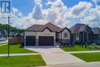 304 THORN Drive, Strathroy-Caradoc (NE), Ontario N7G4E1, 4 Bedrooms Bedrooms, ,3 BathroomsBathrooms,All Houses,For Sale,THORN,X9368505