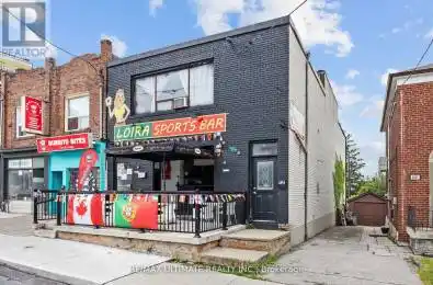 2041 Eglinton Avenue Toronto (Caledonia-Fairbank) Ontario M6E2K4