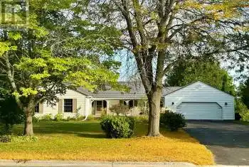 1596 Champlain Dr, Peterborough, Ontario K9L 1N6, 3 Bedrooms Bedrooms, 10 Rooms Rooms,3 BathroomsBathrooms,All Houses,Sold,Champlain,X9368873