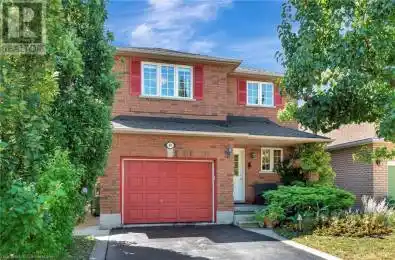 30 MEADOWPOINT Drive Hamilton Ontario L9B2T4