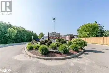 333 LAFONTAINE Road Unit# 105, Tiny (Lafontaine), Ontario L9M0H1, 1 Bedroom Bedrooms, ,1 BathroomBathrooms,Condo,For Sale,LAFONTAINE,S10437299