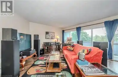 91 Crescent Unit 304 Guelph Ontario N1G2V5