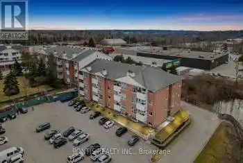 120 BELL FARM Road Unit# 113, Barrie (Alliance), Ontario L4M6J2, 2 Bedrooms Bedrooms, ,2 BathroomsBathrooms,Condo,For Sale,BELL FARM,S9372299