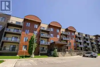 720 Yonge Street Unit# 101, Barrie (Painswick South), Ontario L9G0G9, 3 Bedrooms Bedrooms, ,2 BathroomsBathrooms,Condo,For Sale,Yonge,S9374564