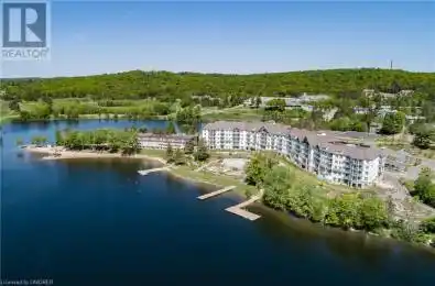 25 PEN LAKE POINT Road Unit# 332 Huntsville Ontario P1H1A9