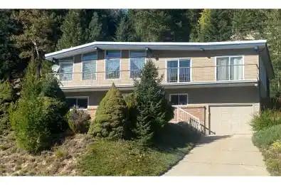 2849 LABURNUM DRIVE Trail British Columbia V1R4N6