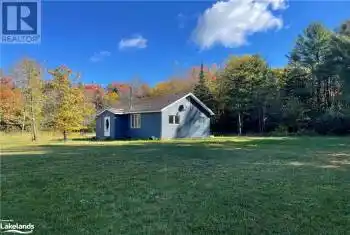 2792 MUSKOKA ROAD 117, Lake of Bays (Mclean), Ontario P0B1A0, 2 Bedrooms Bedrooms, ,1 BathroomBathrooms,All Houses,For Sale,MUSKOKA ROAD 117,X10435259