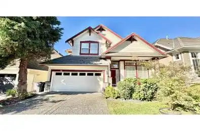 15345 36 Unit# 15345 Surrey British Columbia V3Z0J5