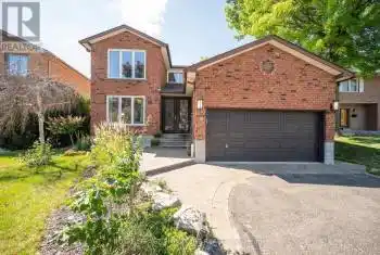 18 Esposito Court, Toronto (Eringate-Centennial-West Deane), Ontario M9C5H6, 6 Bedrooms Bedrooms, ,4 BathroomsBathrooms,All Houses,For Sale,Esposito,W9384910