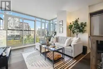 170 Fort York Boulevard Unit# 303, Toronto (Waterfront Communities), Ontario M5V0E6, 1 Bedroom Bedrooms, ,1 BathroomBathrooms,Condo,For Sale,Fort York,C9386733