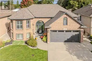 32 MCINTOSH Court Brantford Ontario N3R5W9