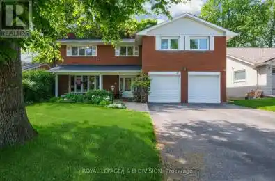 43 Clearside Place Toronto (Markland Wood) Ontario M9C2G7