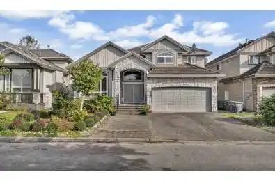 8358 144 Unit# 8358 Surrey British Columbia V3W5T5